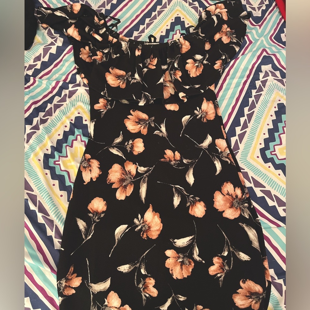 Papaya floral off-shoulder dress. Never worn with tags. About mid-thigh.